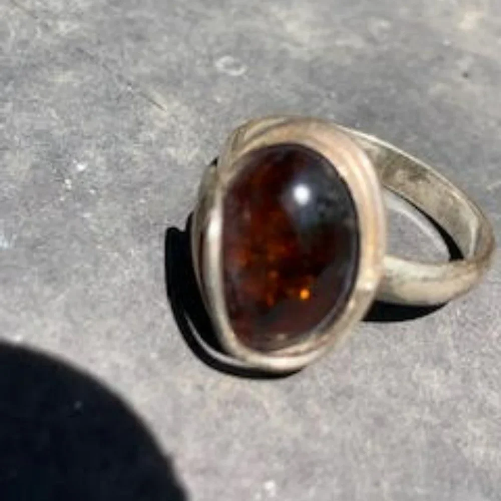 Beautiful custom made ring with Amber stone - Picture 5 of 10